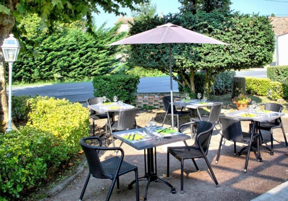 Hotel Platanes - Kb Hotel Group Etauliers Eksteriør bilde