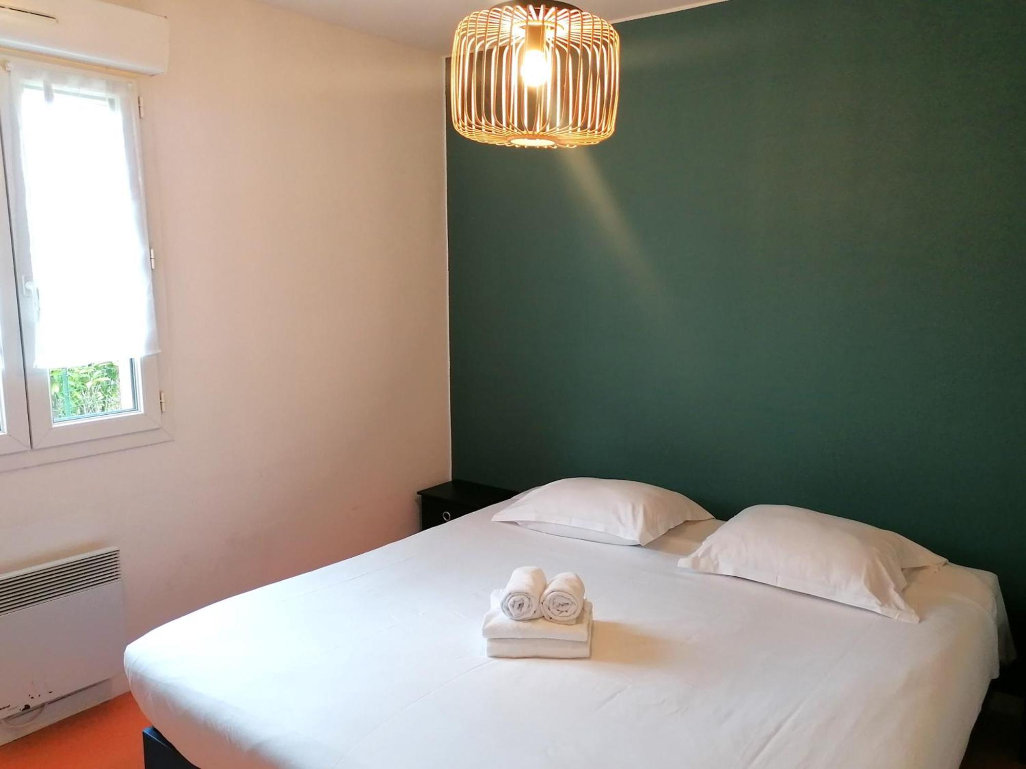 Hotel Platanes - Kb Hotel Group Etauliers Eksteriør bilde