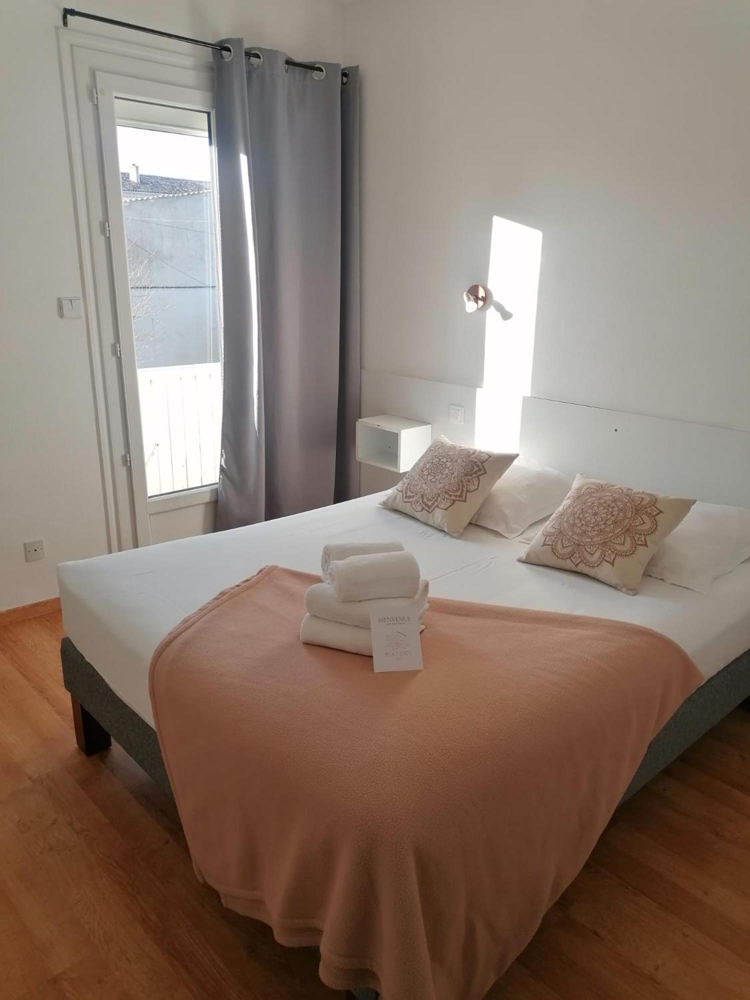 Hotel Platanes - Kb Hotel Group Etauliers Eksteriør bilde