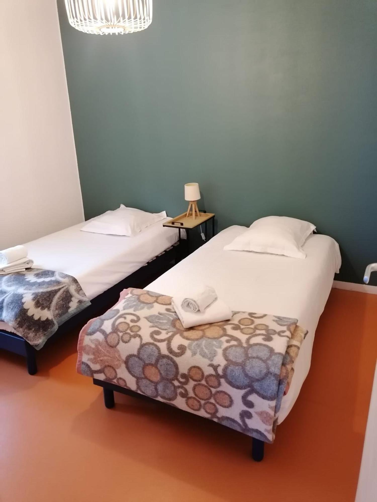 Hotel Platanes - Kb Hotel Group Etauliers Eksteriør bilde